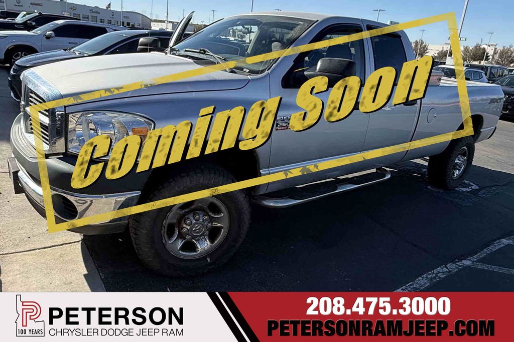 Bright Silver Metallic Clearcoat 2008 Dodge RAM 2500 ST Quad Cab 4WD Pickup Truck Four-Wheel Drive 5-Speed Automatic