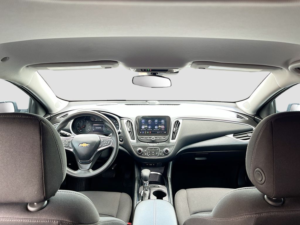 Used 2024 White Chevrolet LT image 23