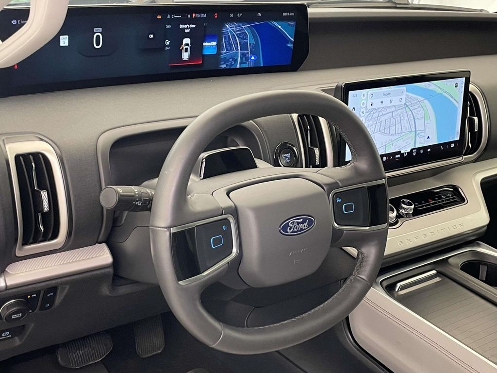 2025 Ford Expedition Active - 3