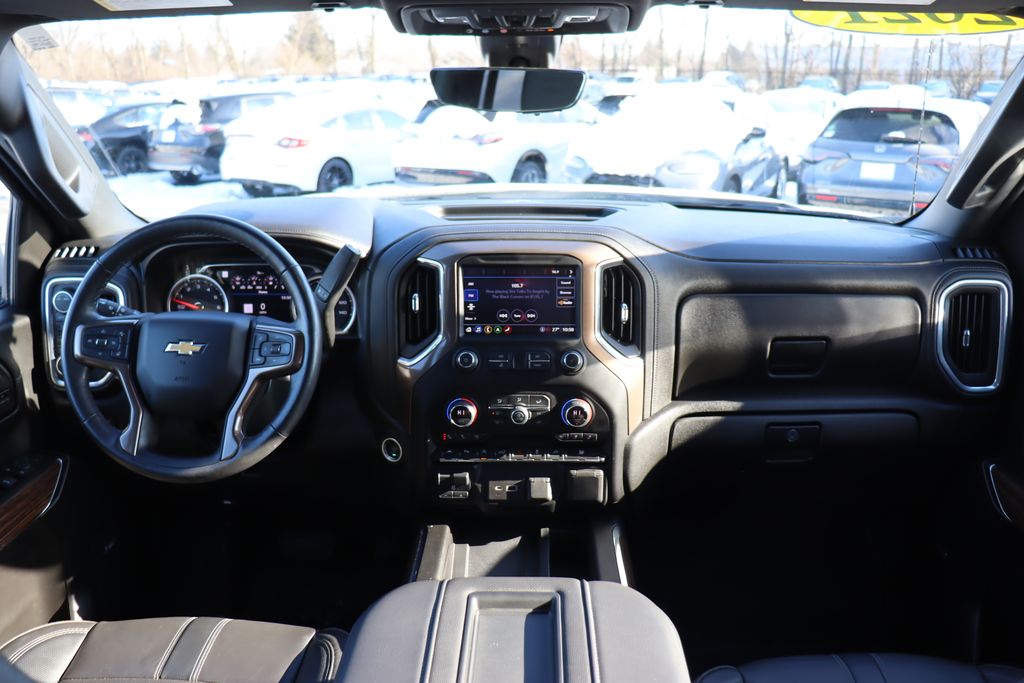 2021 Chevrolet Silverado 1500 High Country 17