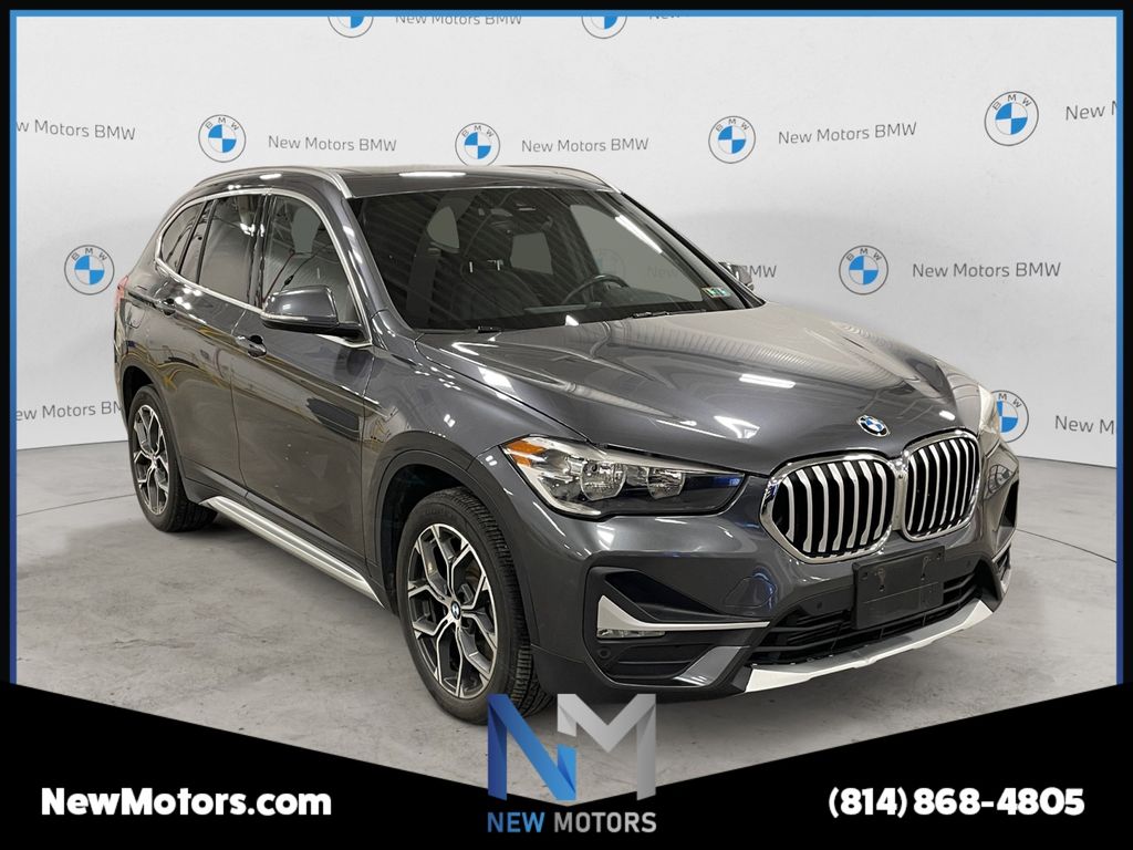 View vehicle photo 7