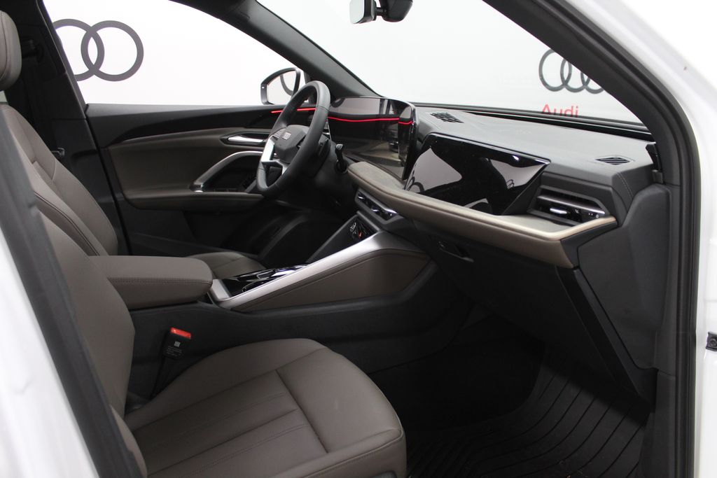 Thumbnail: 2025 Audi Q5 - 27