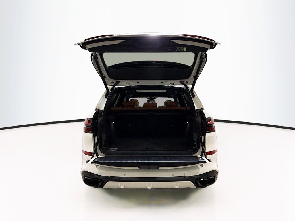 Thumbnail: 2026 BMW X5 - 14