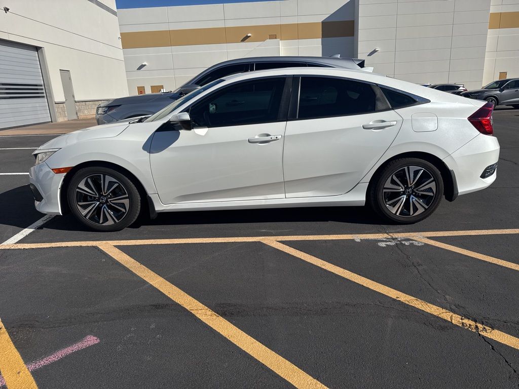 Thumbnail: 2017 Honda Civic - 4