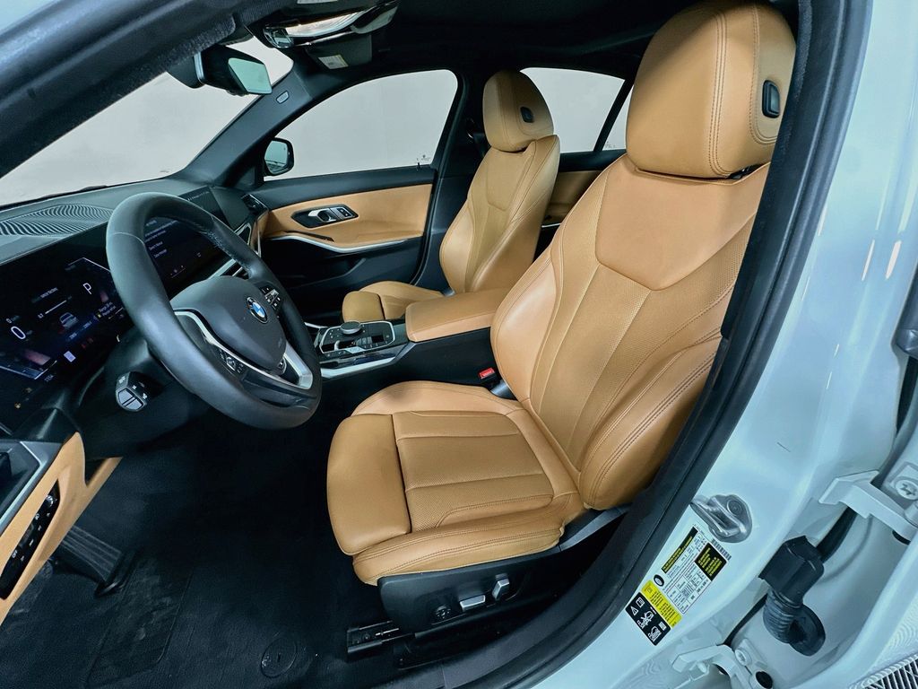 Thumbnail: 2023 BMW 3 Series - 21