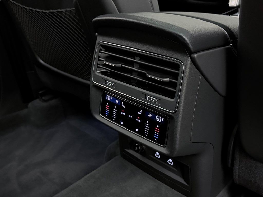 Thumbnail: 2025 Audi Q7 - 24