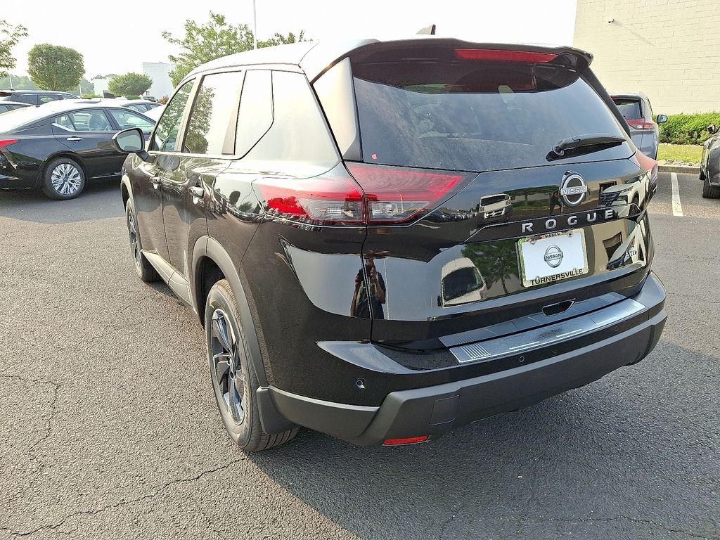 Thumbnail: 2026 Nissan Rogue - 3