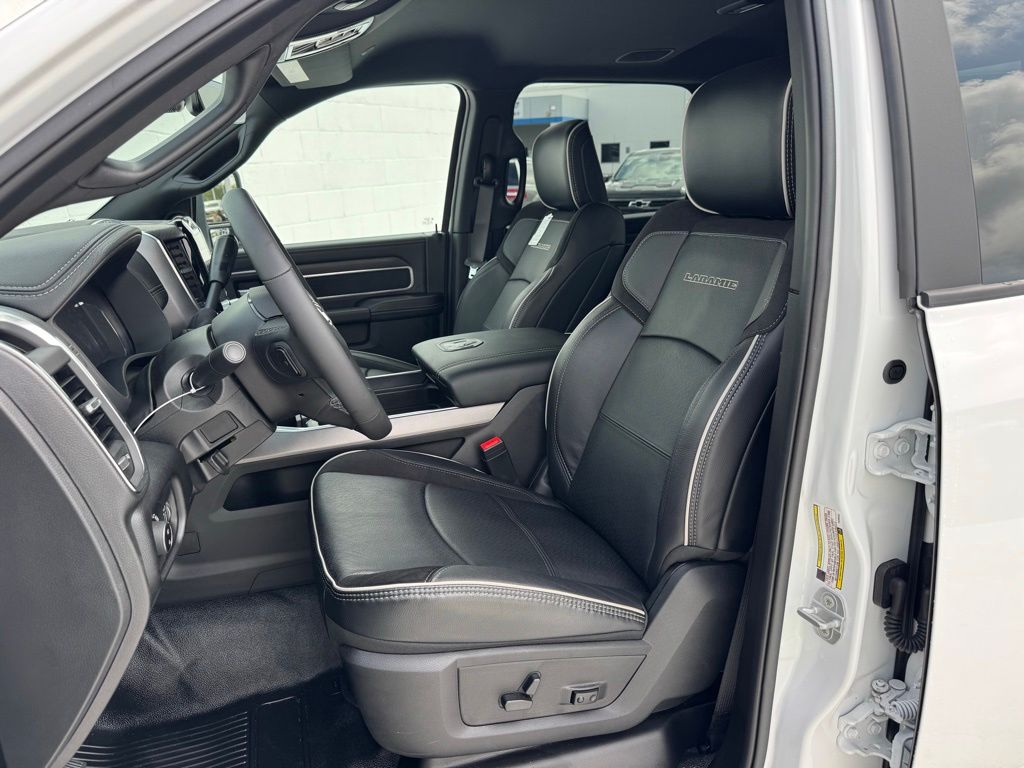 2026 Ram 4500HD Tradesman Bright White Clearcoat - Jim Hudson Acura - Image 18