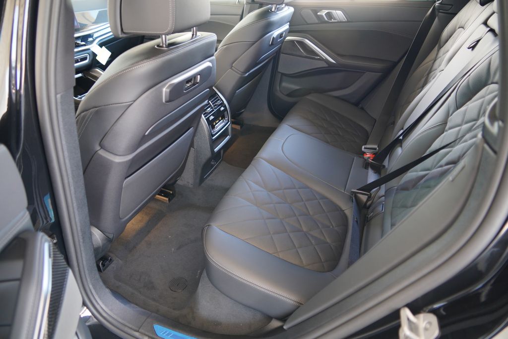 Thumbnail: 2027 BMW X6 - 19