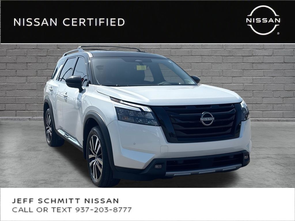 Everest White Pearl/Black 2025 Nissan Pathfinder SUV / Crossover All-Wheel Drive 9-Speed Automatic