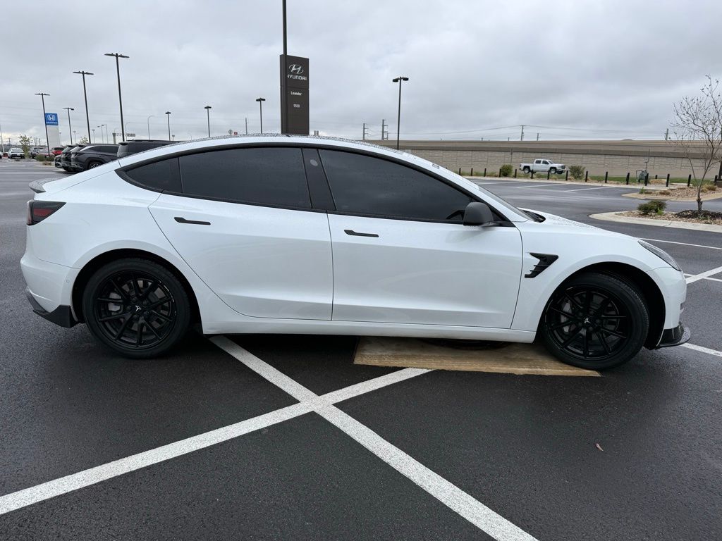 Thumbnail: 2021 Tesla Model 3 - 4