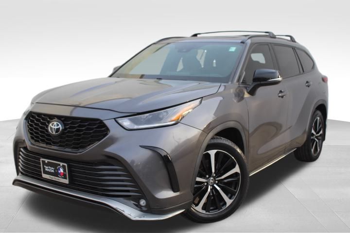 Used Car 2022 Toyota Highlander  Xse For Sale Under $35,000 In Georgetown, Texas