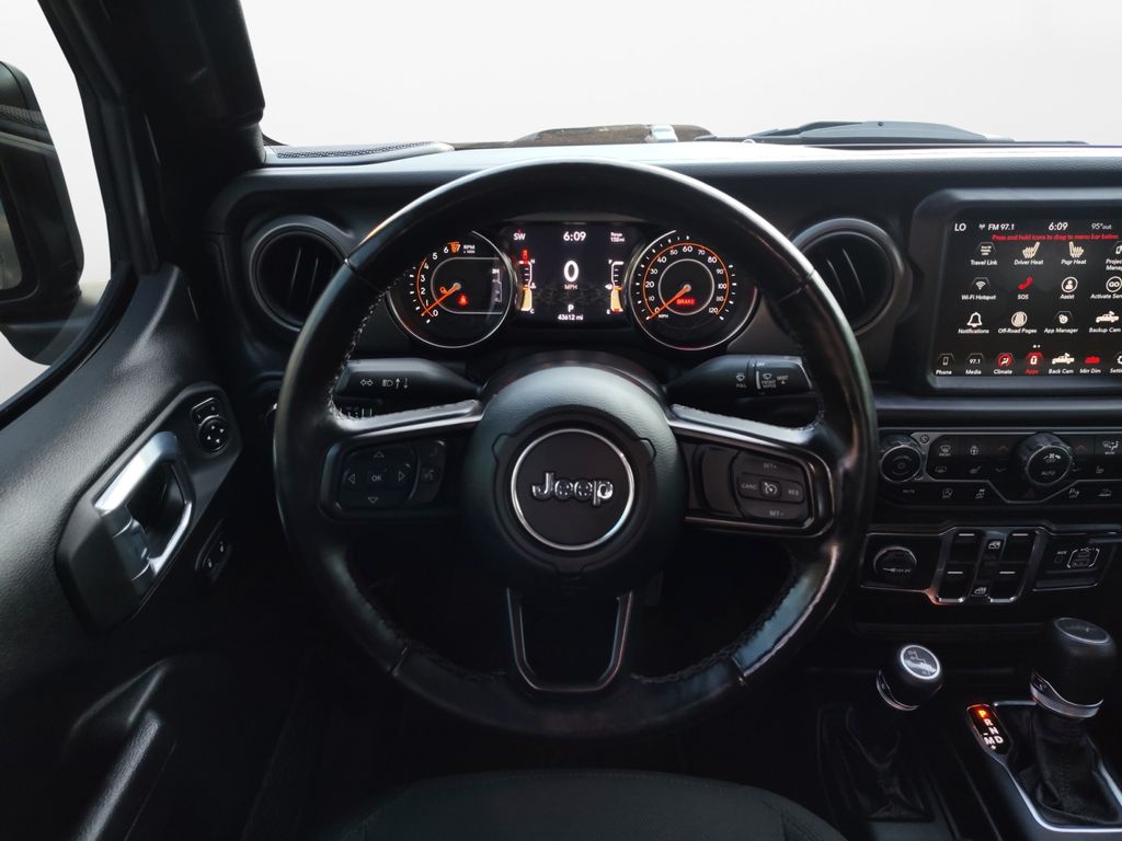 Used Car 2022 Jeep Gladiator  Willys For Sale Under $35,000 In Austin, Texas