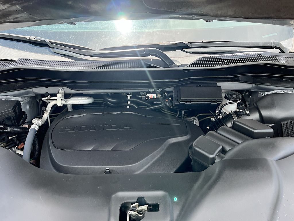 2022 Honda Pilot Special Edition Silver at Emmons Autoplex