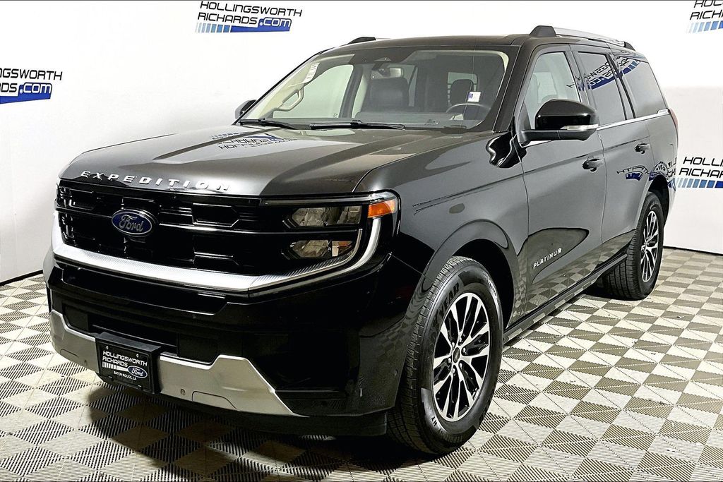 Black 2025 Ford Expedition Platinum 4WD SUV / Crossover Four-Wheel Drive Automatic