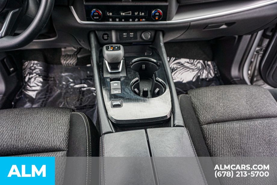 Used 2024 Silver Nissan SV image 39