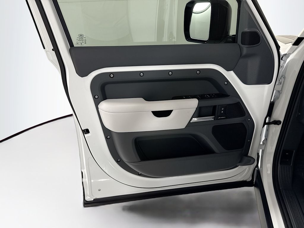 Thumbnail: 2026 Land Rover Defender - 26