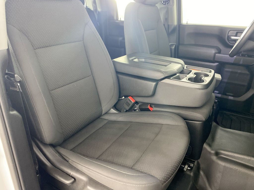 2025 GMC Sierra 2500HD Pro photo