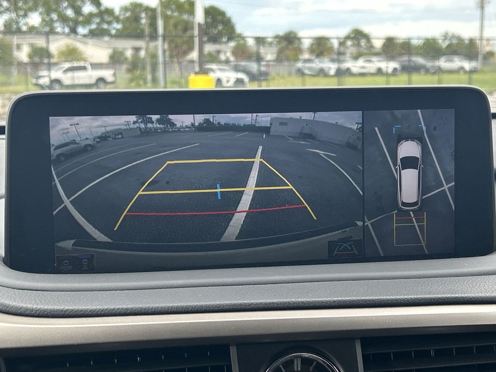 Thumbnail: 2021 Lexus RX - 32