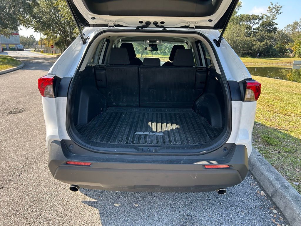 Thumbnail: 2025 Toyota RAV4 - 9