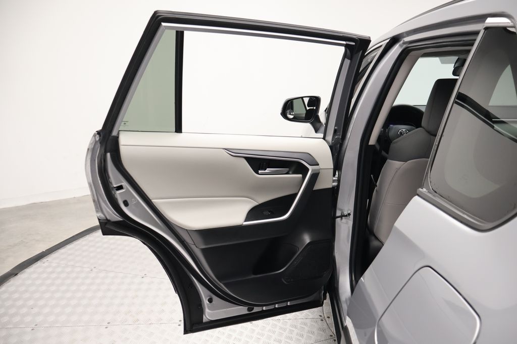 Thumbnail: 2025 Toyota RAV4 - 21