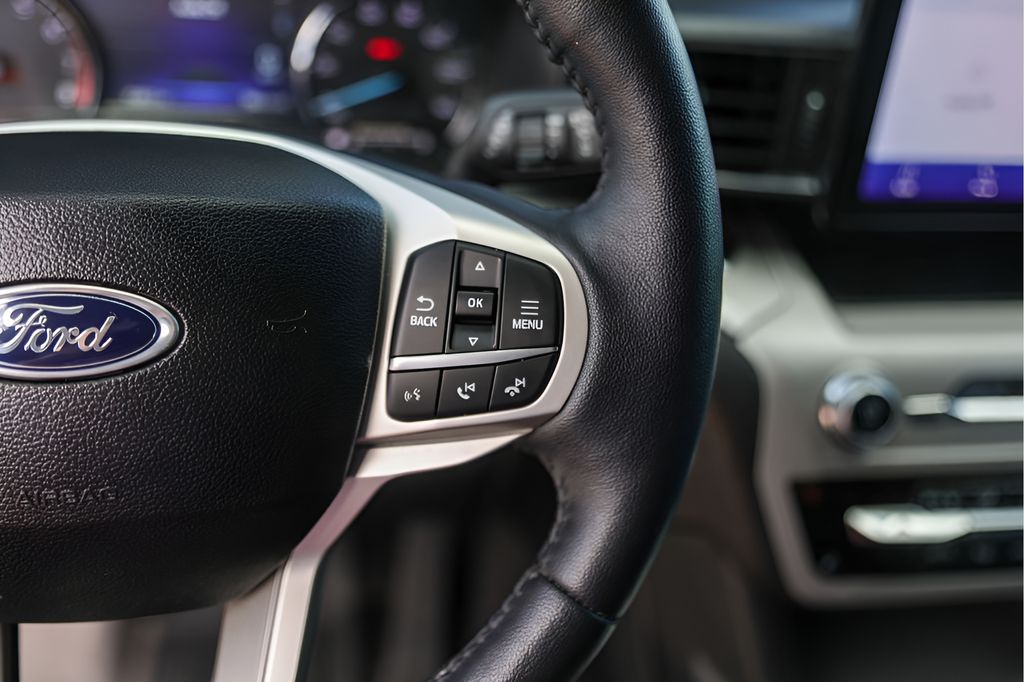 Used Car 2023 Ford Explorer  Xlt For Sale Under $30,000 In Austin, Texas