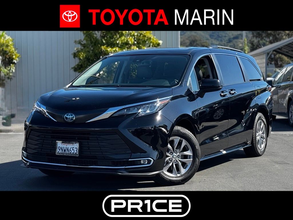 2023 Toyota Sienna XLE 7-Passenger Hybrid FWD's photo