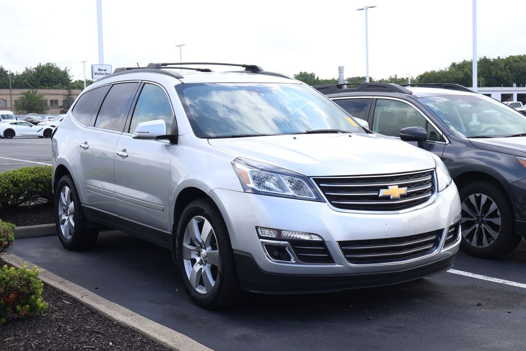 Thumbnail: 2015 Chevrolet Traverse - 3