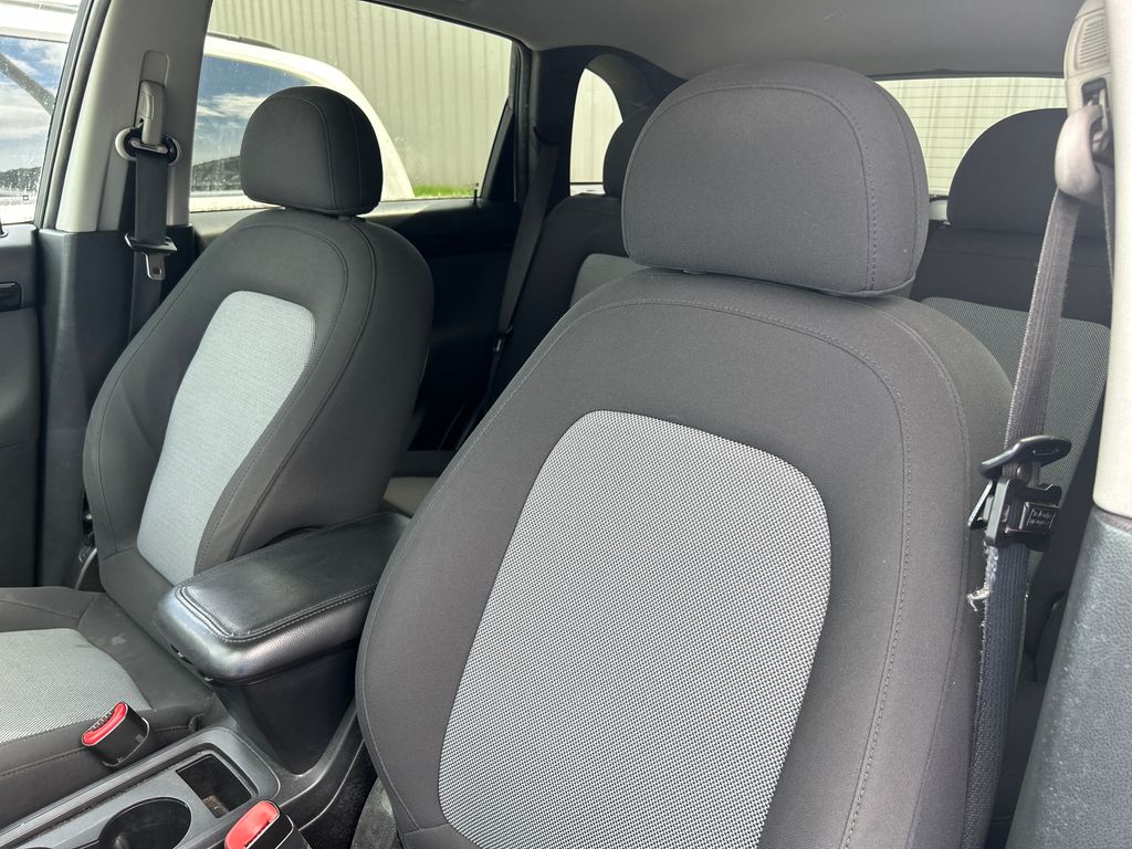 Used 2013 White Chevrolet LT image 9