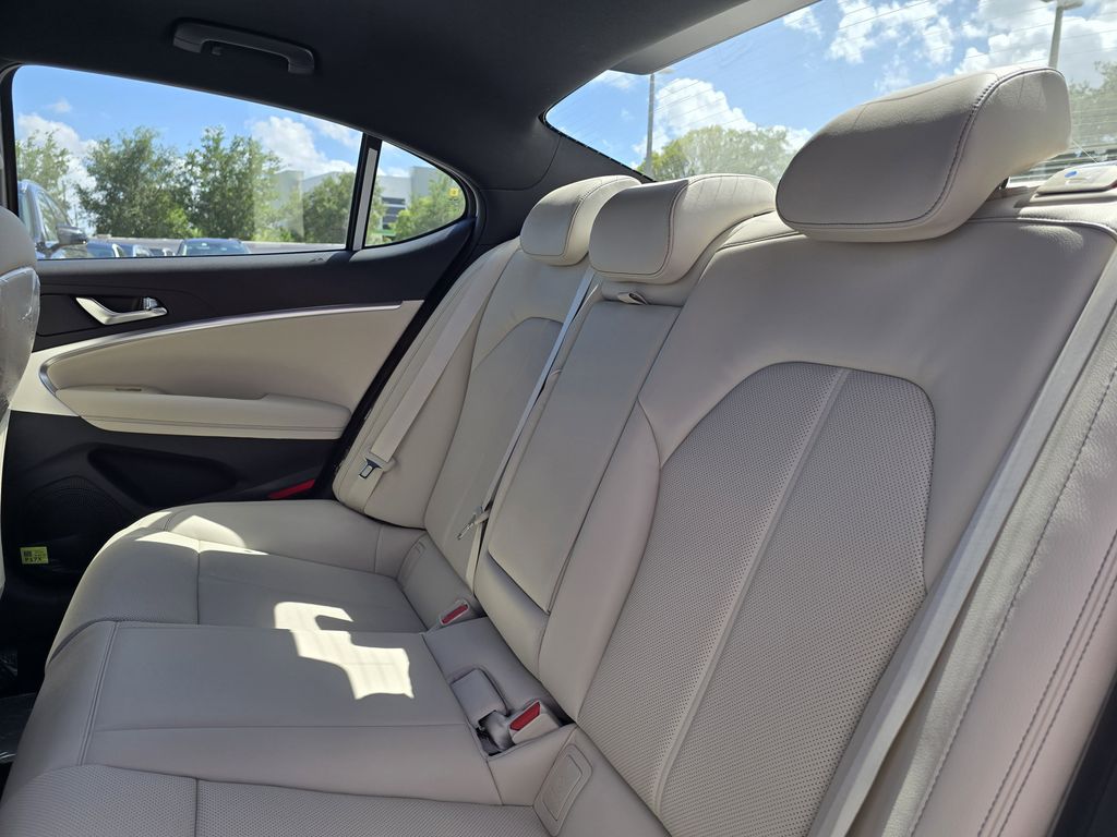 New 2026 White Genesis 2.5T image 10