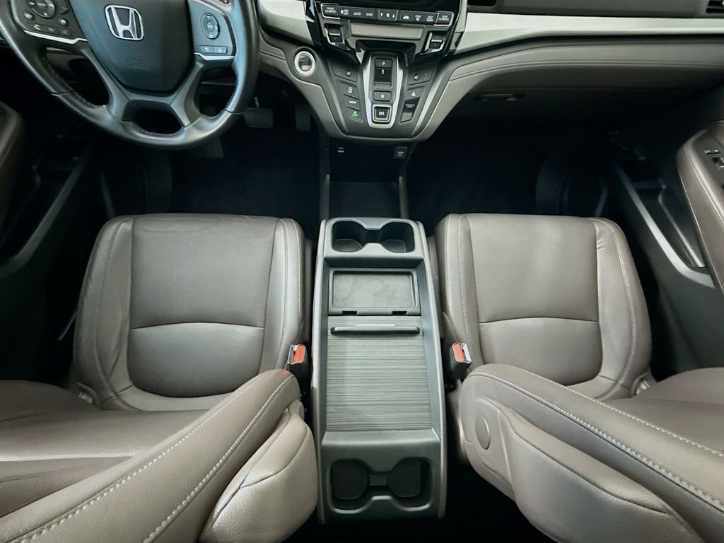 Thumbnail: 2022 Honda Odyssey - 16