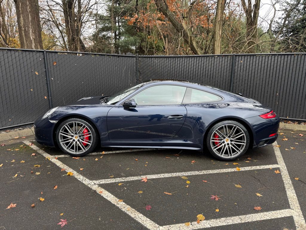 2018 Porsche 911 Carrera S 2