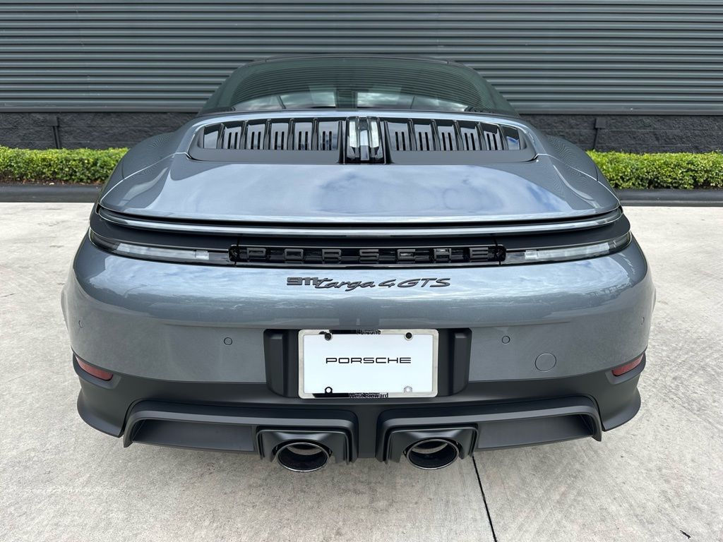 Thumbnail: 2026 Porsche 911 - 13