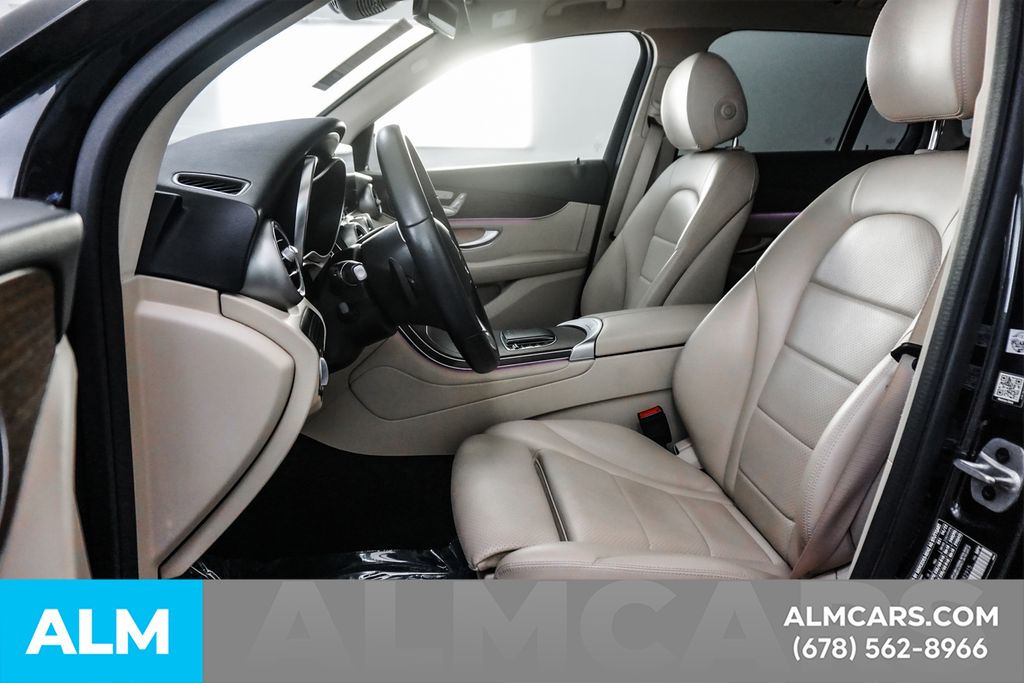 Used 2022 Gray Mercedes-Benz GLC 300 image 16
