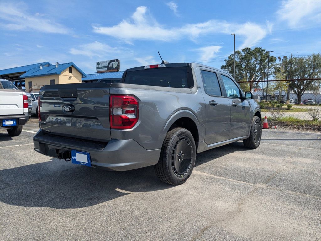 2025 Ford Maverick Lobo Standard