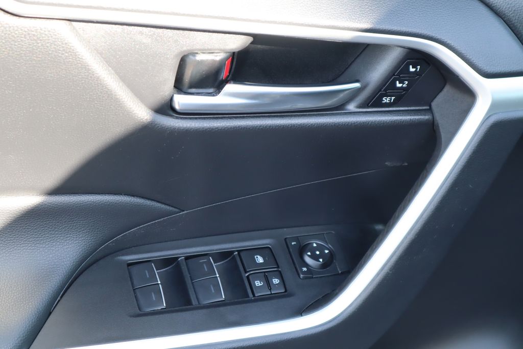 Thumbnail: 2024 Toyota RAV4 - 22