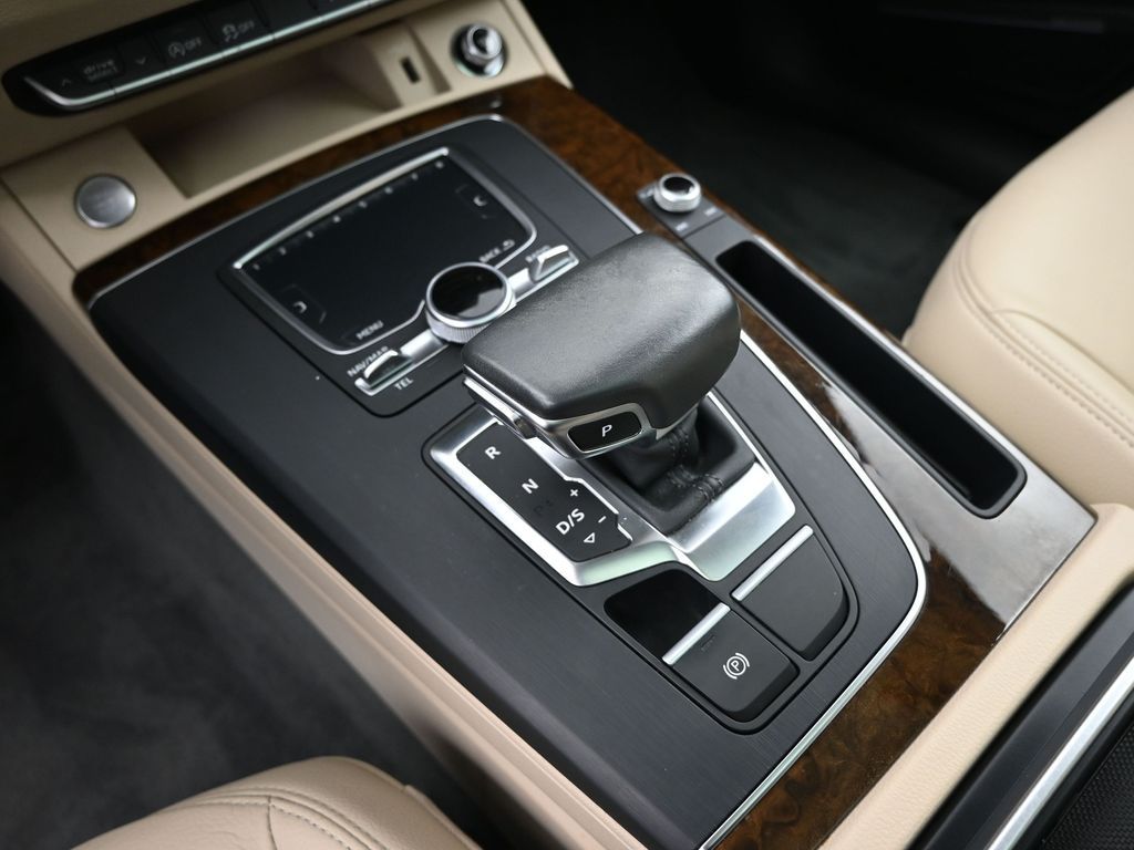 2018 Audi Q5 2.0T quattro Premium Plus