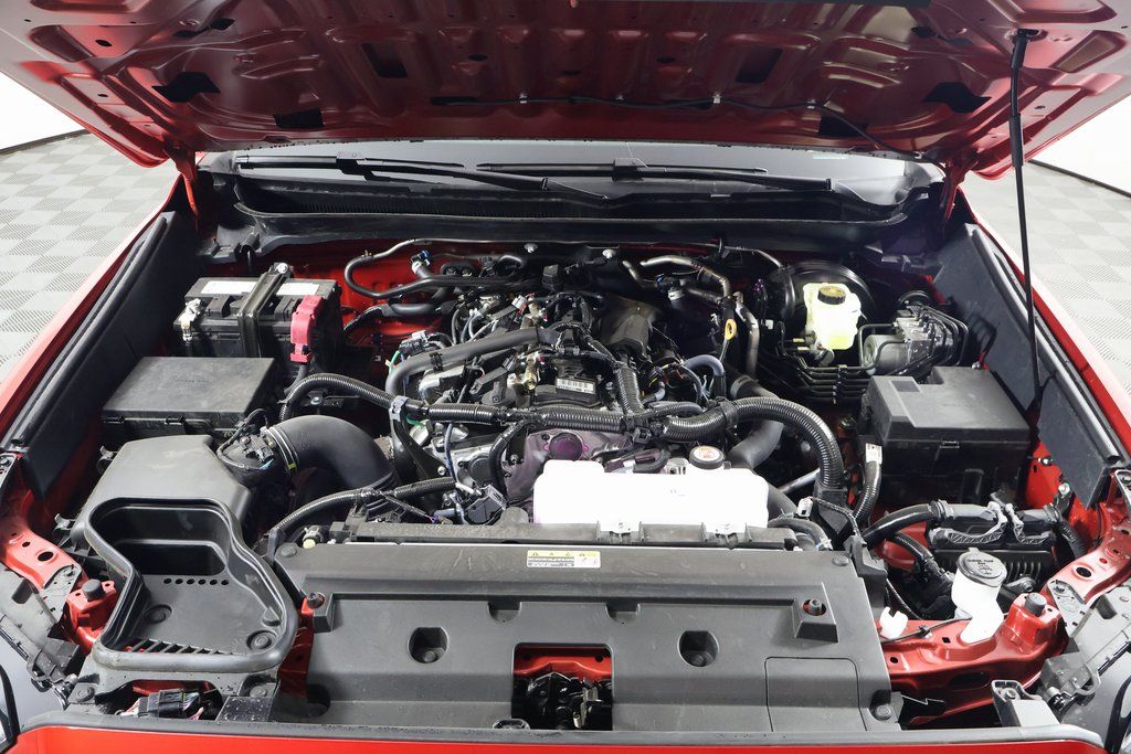 2025 Toyota Tacoma SR5 8