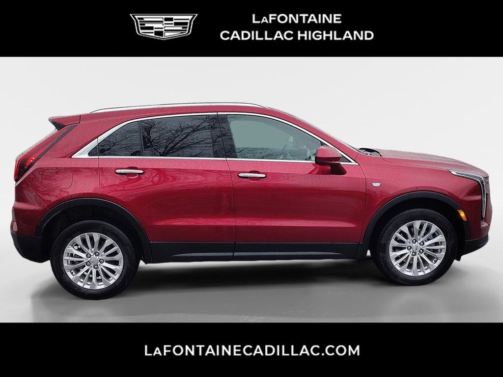 2024 Cadillac XT4 Luxury 8