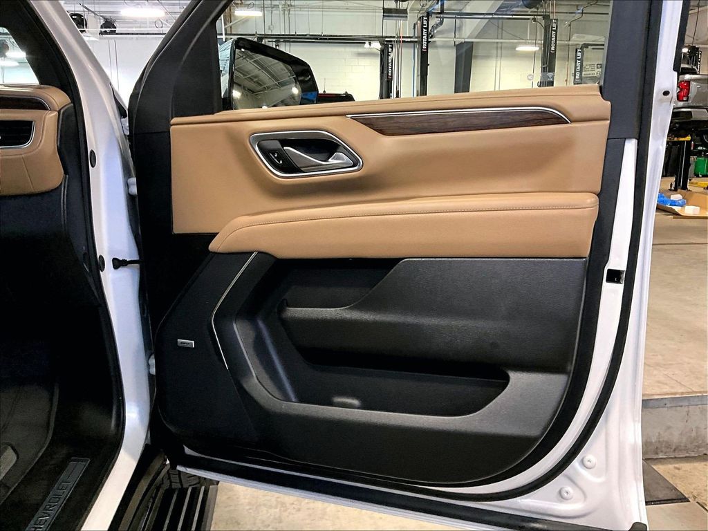 2023 Chevrolet Tahoe — photo 12