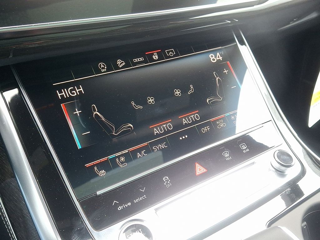 Thumbnail: 2026 Audi Q8 - 13