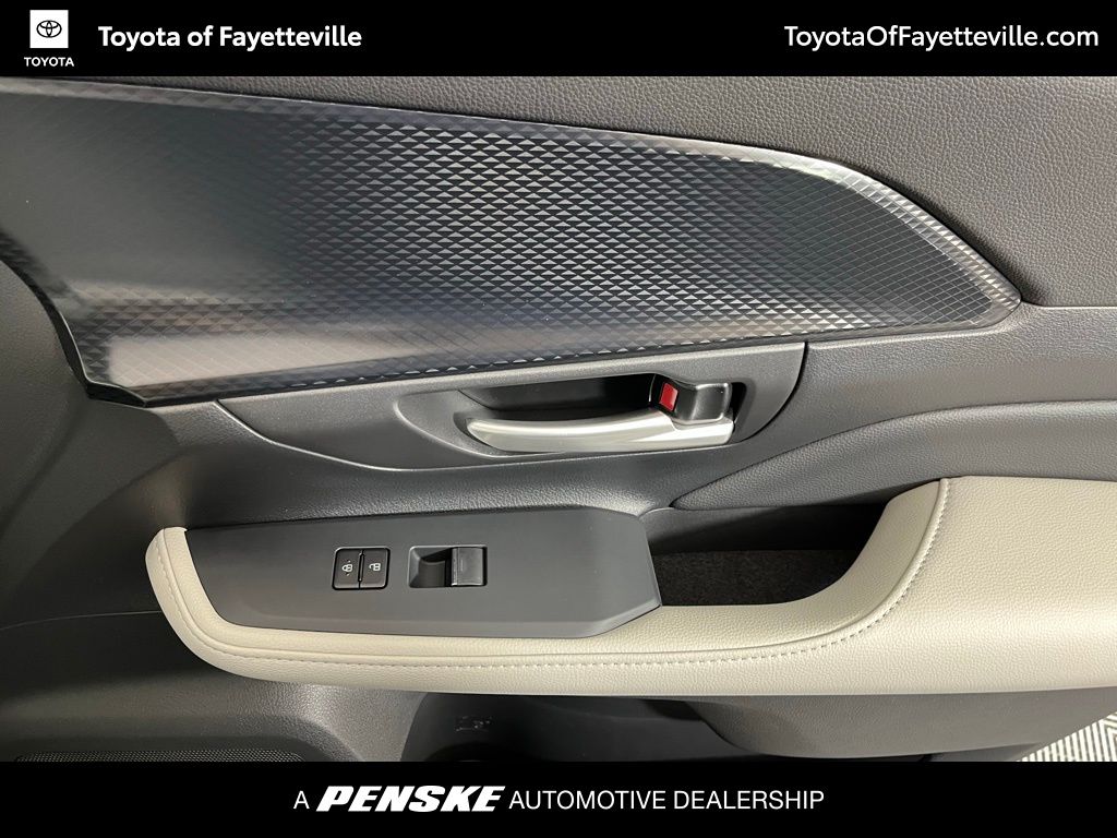 2025 Toyota Grand Highlander Platinum 11