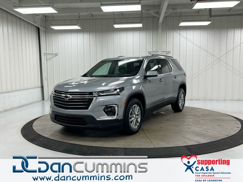 2023 Chevrolet Traverse LT Cloth FWD