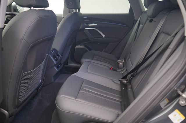 Thumbnail: 2025 Audi Q5 - 7