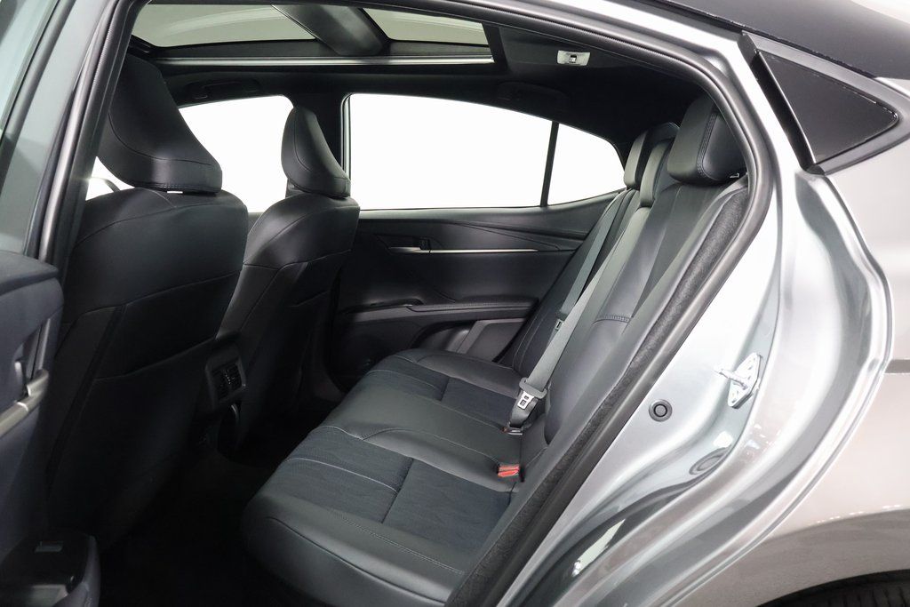 Thumbnail: 2025 Toyota Camry - 11