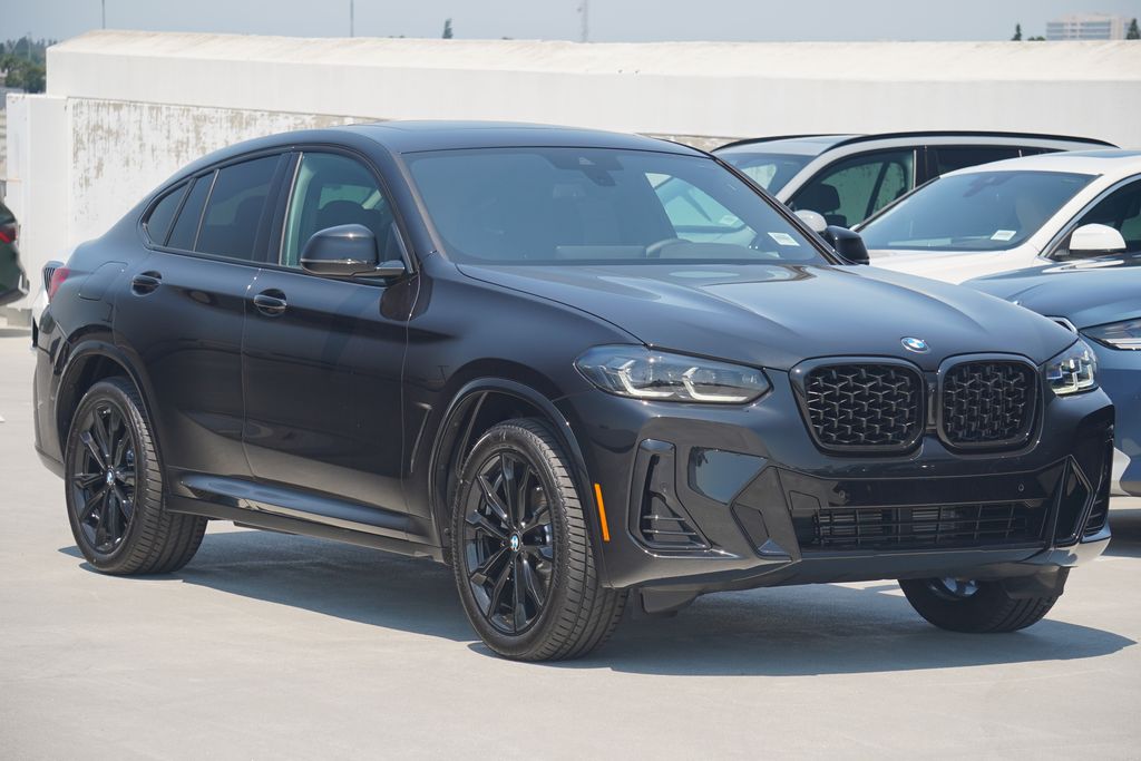 Thumbnail: 2025 BMW X4 - 3