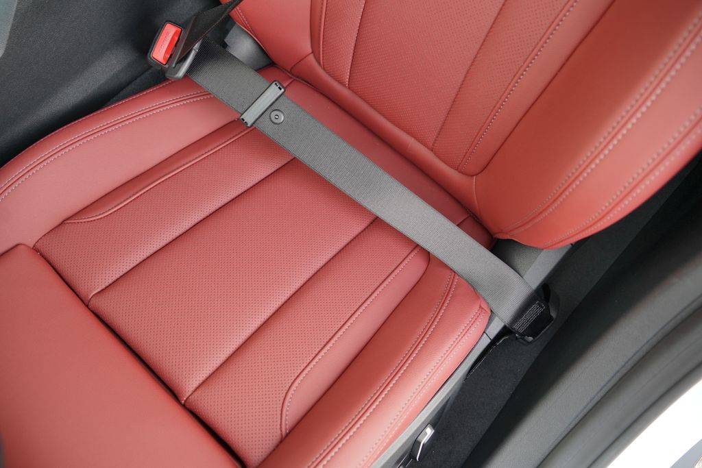 Thumbnail: 2026 BMW i4 - 11