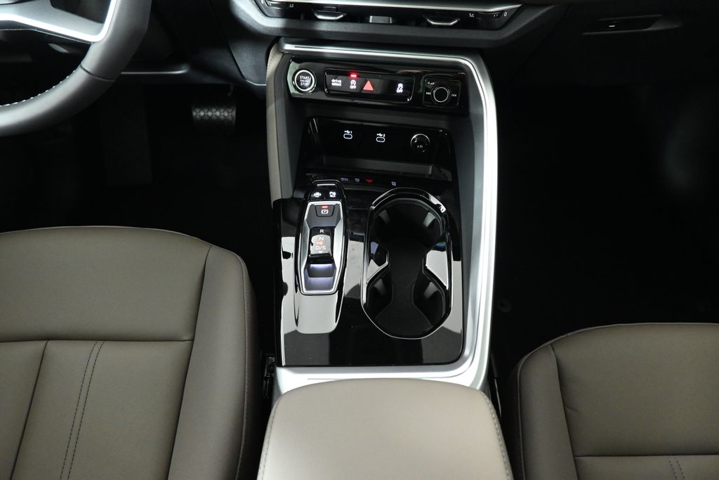 Thumbnail: 2025 Audi Q5 - 19