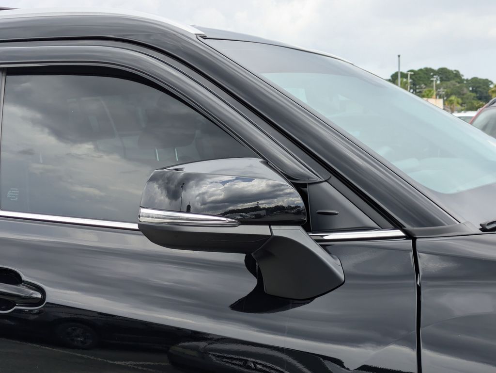 2024 Toyota Highlander Hybrid XLE