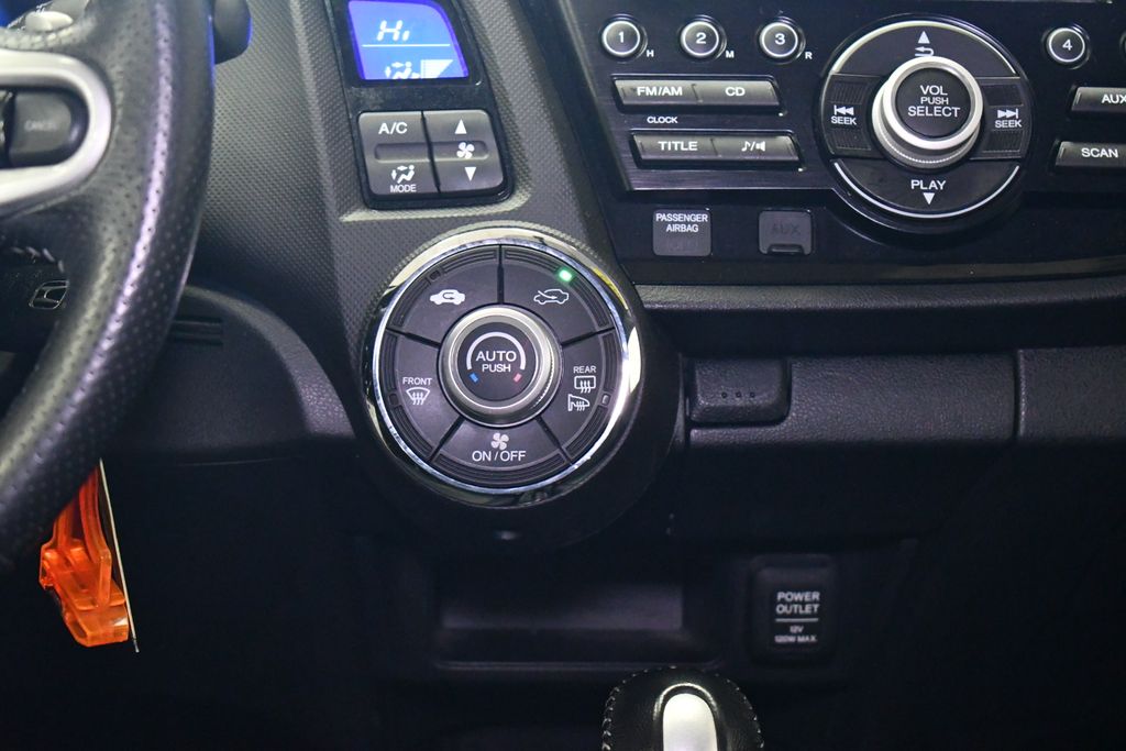 Thumbnail: 2012 Honda Insight - 20